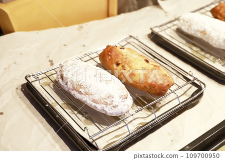 Bread making/bread class Bread making/bread class 109700950