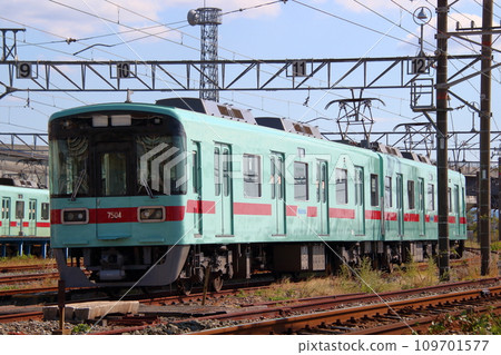 Nishitetsu train parked at Nishitetsu Yanagawa Depot (Yanagawa City, Fukuoka Prefecture) 109701577
