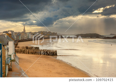Medieval fortress Saint-Malo, Brittany, France 109702415