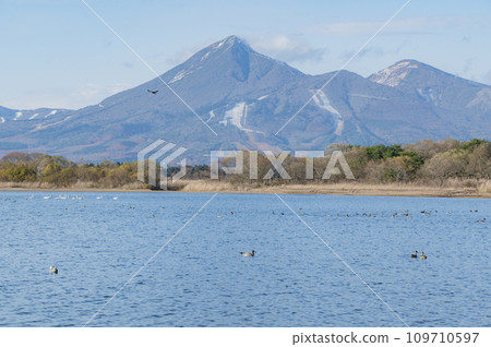 福島豬苗代湖和萬代山 109710597