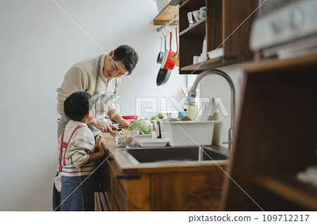 30多歲的父子煮飯 109712217