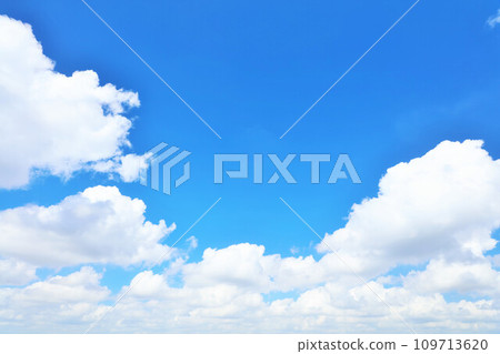 夏天藍天和雲彩 109713620