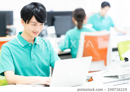 Care manager working in uniform Care manager working in uniform 109716229