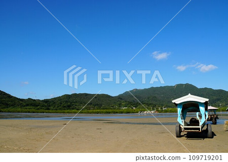 從沖繩由布島看到的西表島 109719201