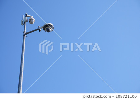 CCTV security camera operating outdoor CCTV security camera operating outdoor 109721100