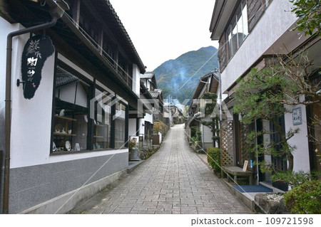 Imari Okawachiyama 109721598