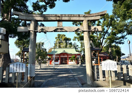 Nagasone Shrine (prayer hall/torii) [Nagasone-cho, Kita-ku, Sakai City, Osaka Prefecture] 109722414