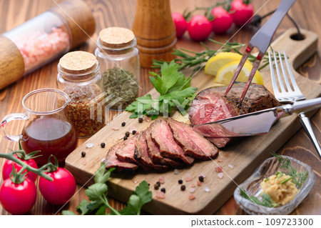 國產黑毛和牛 烤牛肉 國產黑毛和牛 烤牛肉 109723300