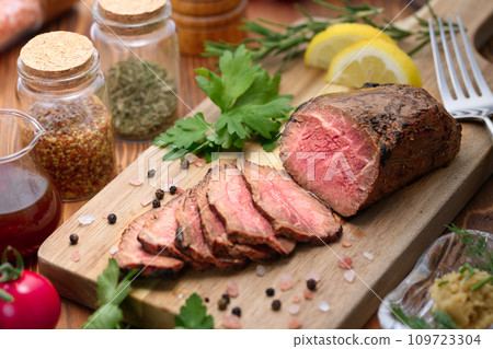 國產黑毛和牛 烤牛肉 國產黑毛和牛 烤牛肉 109723304