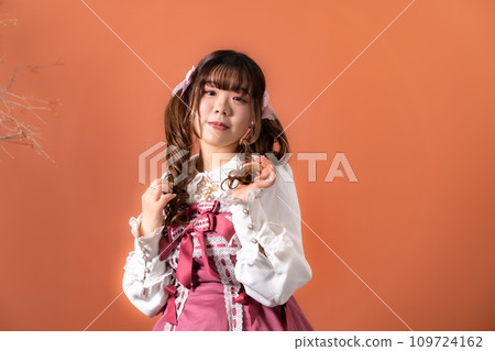 古典洛麗塔女人 109724162