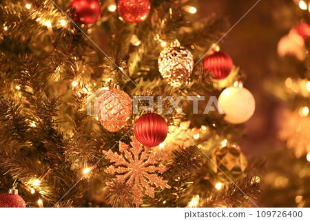 聖誕樹裝飾品的裝飾 109726400