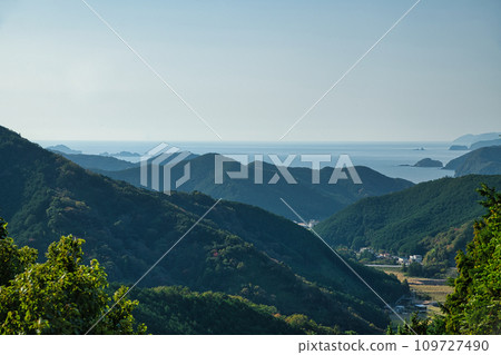從翻車魚山眺望的景色【三重縣紀北町紀伊長島區】 從翻車魚山眺望的景色【三重縣紀北町紀伊長島區】 109727490