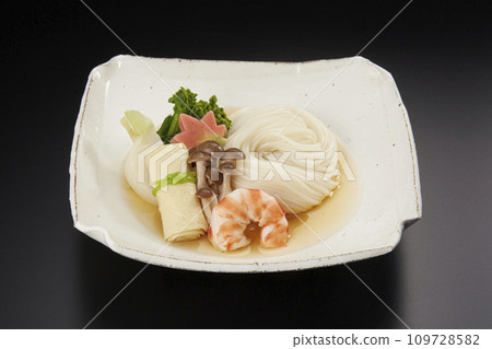 Hiyamugi_cooked style_cold_warm_hiyamugi Hiyamugi_cooked style_cold_warm_hiyamugi 109728582