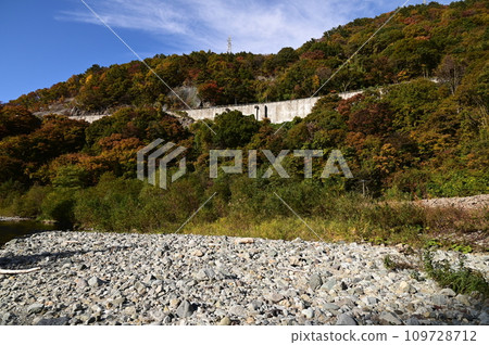 Sengan Pass in autumn Sengan Pass in autumn 109728712