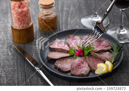 國產黑毛和牛 烤牛肉 國產黑毛和牛 烤牛肉 109728872