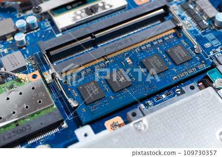 Memory on the laptop motherboard (inside the computer) Memory on the laptop motherboard (inside the computer) 109730357