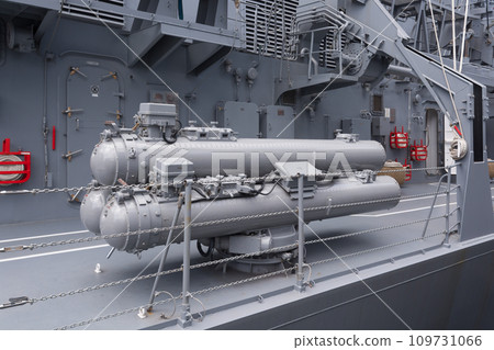 日本海上自衛隊村雨級驅逐艦三聯裝短魚雷發射器 日本海上自衛隊村雨級驅逐艦三聯裝短魚雷發射器 109731066