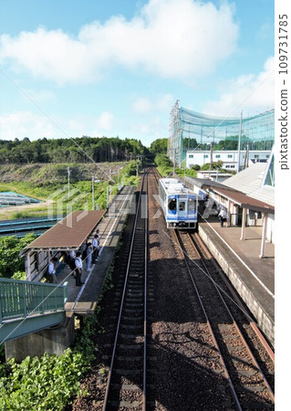 當地線路車站和火車 109731785