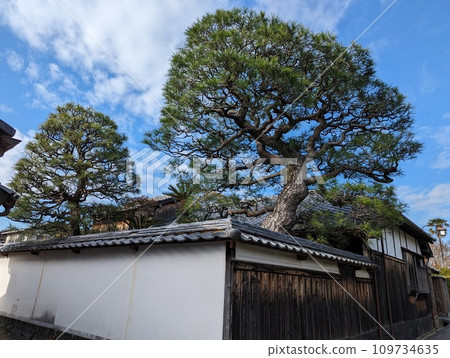 Takayoshi Kido's old house from the back 109734635