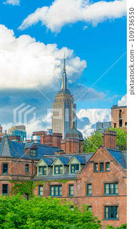 Empire State Building seen from the High Line in New York 109736550