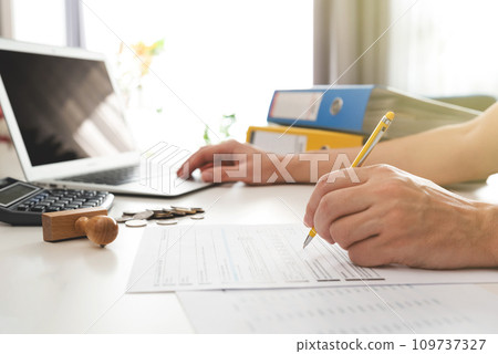 Working with documents, person workspace 109737327