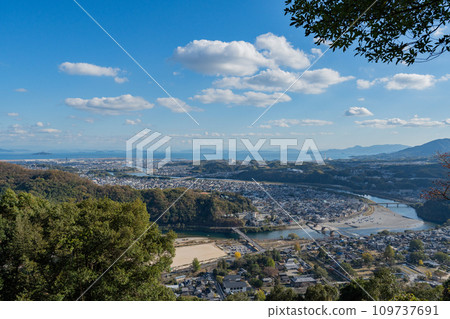 View around Iwakuni Castle 109737691
