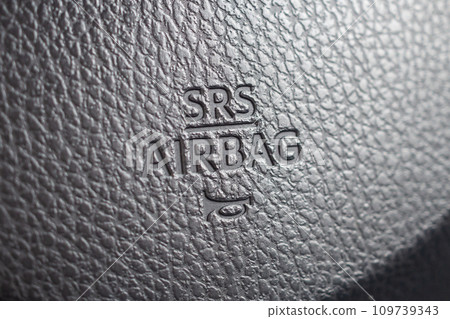 Safety airbag sign on car steering wheel with horn icon Safety airbag sign on car steering wheel with horn icon 109739343