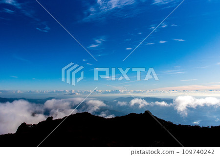 日本百座名山、九重連峰大船山頂的秋天早晨 日本百座名山、九重連峰大船山頂的秋天早晨 109740242