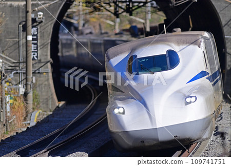 Tokaido Shinkansen Shin-Yokohama-Odawara JR Tokai N700S series J27 formation (Tokyo) Nozomi Hikari Kodama Tokaido Shinkansen Shin-Yokohama-Odawara JR Tokai N700S series J27 formation (Tokyo) Nozomi Hikari Kodama 109741751