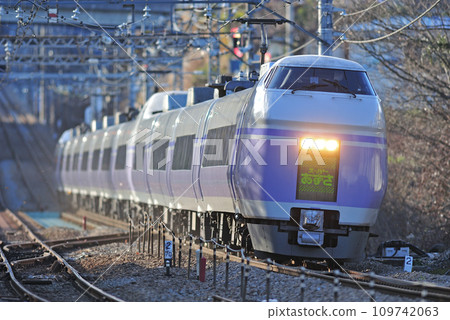 中央幹線 四毛上野原 JR 東日本 E351 系列 S23 編組(松本)Super Azusa 中央幹線 四毛上野原 JR 東日本 E351 系列 S23 編組(松本)Super Azusa 109742063