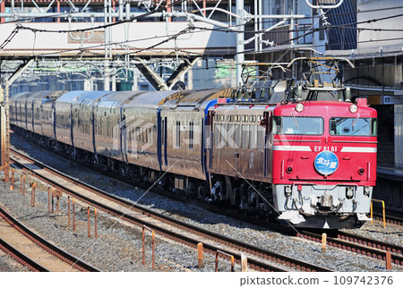 Tohoku Main Line Akabane-Oku JR East EF81-81 (Tabata) + 24 series (Oku) Hokutosei Tohoku Main Line Akabane-Oku JR East EF81-81 (Tabata) + 24 series (Oku) Hokutosei 109742376