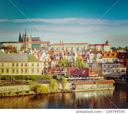 View of Mala Strana and Prague castle over Vltava river 109744595