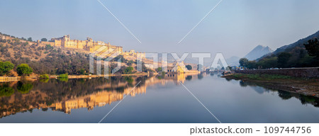Panorama of Amer Amber fort, Rajasthan, India 109744756