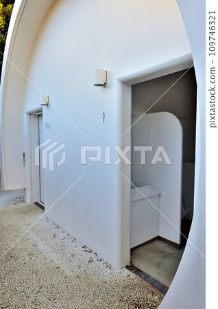 Shibuya Ward, Seven Street Park Toilet Scenery Shibuya Ward, Seven Street Park Toilet Scenery 109746321