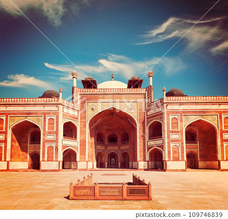 Humayun's Tomb, Delhi, India Humayun's Tomb, Delhi, India 109746839