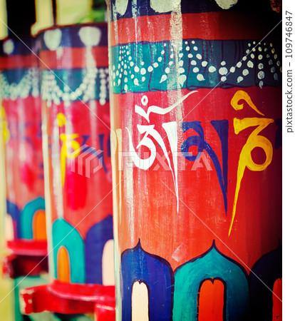Buddhist prayer wheels 109746847