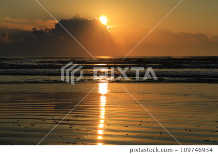 Asahi rising from the sea 109746934