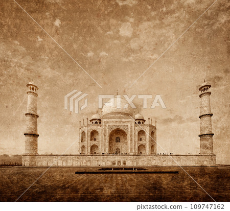 Taj Mahal, Agra, India 109747162