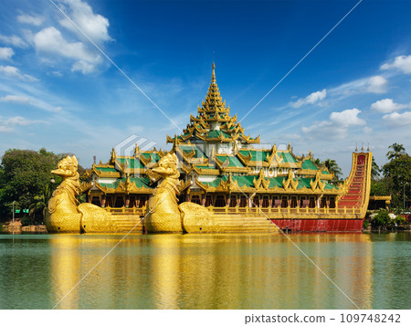Karaweik Kandawgyi Lake, Yangon, Myanmar Karaweik Kandawgyi Lake, Yangon, Myanmar 109748242