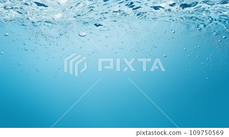 sea with sunlight reflecting 109750569