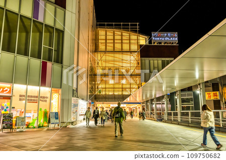 橫濱市戶塚站戶塚區的城市景觀 橫濱市戶塚站戶塚區的城市景觀 109750682