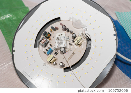 LED吊燈拆解 109752096