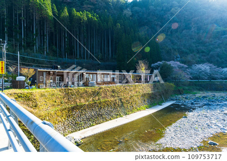 Scenery around Hyugagami Senbonzakura (Ko no Sato) Hyuga Dam (Yabe Village, Yame City) Scenery around Hyugagami Senbonzakura (Ko no Sato) Hyuga Dam (Yabe Village, Yame City) 109753717