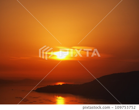 Evening view of the Harima Sea from Cape Manyo in December 2023 109753752