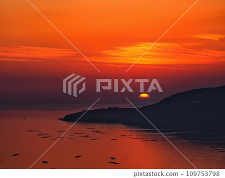 Evening view of the Harima Sea from Cape Manyo in December 2023 Evening view of the Harima Sea from Cape Manyo in December 2023 109753798