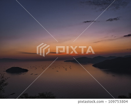 2023 年 12 月從萬葉岬看到的播磨海夜景 2023 年 12 月從萬葉岬看到的播磨海夜景 109753804