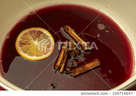 Mulled wine red wine vinchot pot cooking scene 109754647