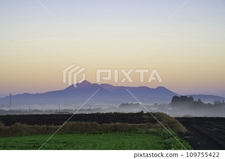 Kirishima Mountain Range Sunrise R5 Winter from Mimata Town Kirishima Mountain Range Sunrise R5 Winter from Mimata Town 109755422