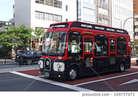 Taito Ward circulation bus Minna no Megurin 109757071