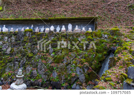 2023 年 1 月，兵庫縣三方郡新溫泉鎮湯村溫泉荒湯周圍的風景 109757085